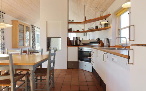 Nille - 100M from the Sea: Mueble, Cocina, Diseño De Interiores, Piso, Suelo, Mostrador, Madera, Techo, Gabinetes, Lámpara