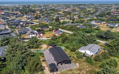 Minttu - 700M from the Sea: Barrio Residencial, Paisaje, Vista Panorámica, Techo, Fotografía Aérea, Asentamientos Humanos, Casa, Suburbio, Diseño Urbano, Inmuebles