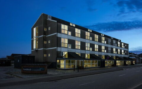 Marinus - 100M from the Sea: 