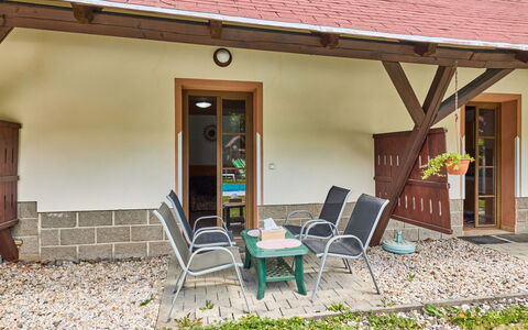 Desná V Jizerských Horách 407: Madera, Puerta, Piso, Suelo, Casa, Techo, Cabaña, Manchas De Madera, Madera Dura, Porche