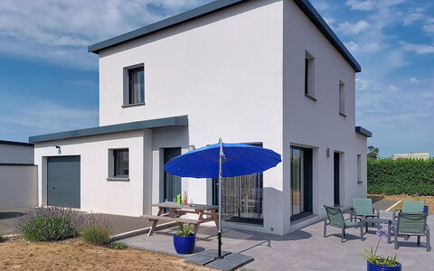 Les Agapanthes: Edificio, Ventana, Casa, Casa, Barrio Residencial, Fachada, Techo, Puerta, Material Compuesto, Hormigón