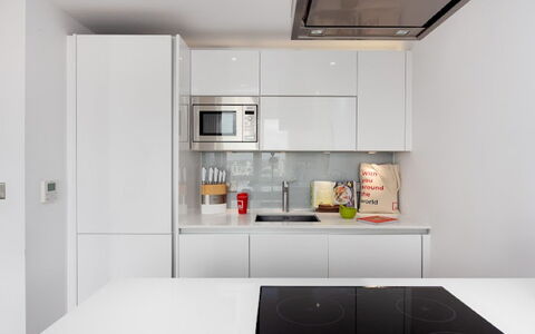Avant-Garde, Shoreditch: Edificio, Gabinetes, Propiedad, Aparato De Cocina, Mostrador, Casa, Electrodoméstico, Refrigerador, Rectángulo