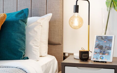 Avant-Garde, Shoreditch: Propiedad, Mueble, Blanco, Producto, Azur, Azul, Comodidad, Diseño De Interiores, Rectángulo, Madera