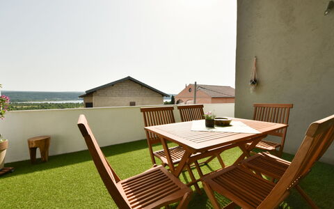 Zalazak Sunca: Mueble, Propiedad, Edificio, Cielo, Mesa, Silla, Madera, Planta, Mueble Para Exteriores, Sombra