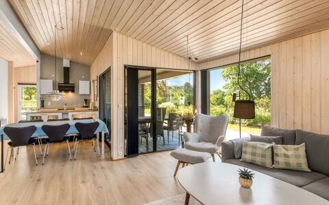 Liesel - 700M from the Sea: Madera, Diseño De Interiores, Suelos De Madera, Piso, Suelo, Casa, Madera Dura, Techo, Manchas De Madera, Porche