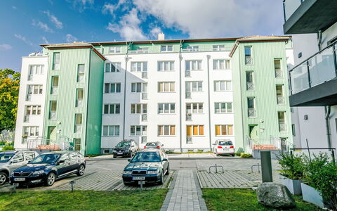 Karsten: Nube, Cielo, Edificio, Planta, Propiedad, Coche, Rueda, Vehículo, Ventana