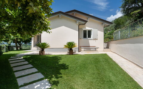 Luxury Green Marignana Villa, Versilia, Pool, Ac,: Planta, Edificio, Propiedad, Cielo, Árbol, El Terreno Del Lote, Nube, Casa, Ventana, Cabaña
