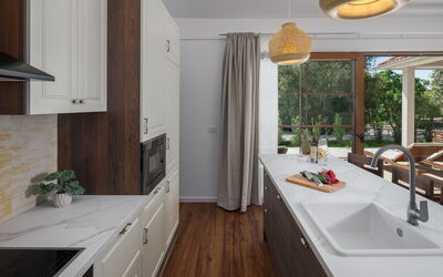 Alojamiento:&nbsp;Luxury Bay Villa with Private Hot Tub 313.3