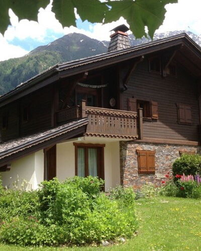 Village des Oursons Chalet A4: Agua, Tiempo De Día, Cielo, Edificio, Azur, Piscina, Ocio, Rectángulo, Material Compuesto, Diseño Urbano