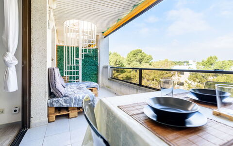 Uolas: Departamento, Vaso, Silla, Sombra, Balcón, Cocina Y Comedor Mesa, La Luz Del Día, Aluminio, Mueble Para Exteriores, Eco Hotel