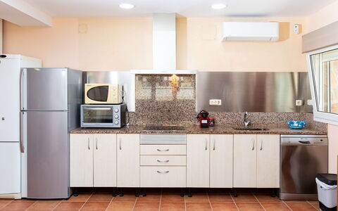 Riomar Beach House: Comida, Mesa, Vajilla, Planta, Mueble, Cielo, Silla, Vajilla, Plato, Mueble Para Exteriores