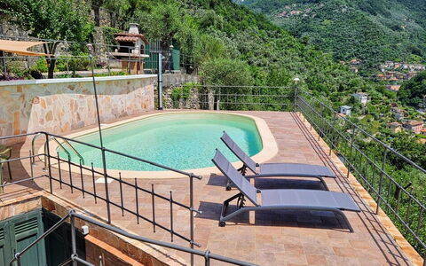 Belvedere, House With Private Pool And Garden, Rec: Agua, Planta, Piscina, Silla, Mueble Para Exteriores, Edificio, Árbol, Sombra, Cuerpo De Agua, Ocio