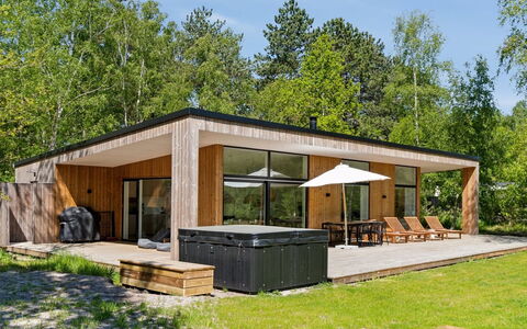 Tinja - 900M from the Sea: Mueble, Diseño De Interiores, Piso, Madera, Suelo, Techo, Suelos De Madera, Silla, Mesa, Encendiendo