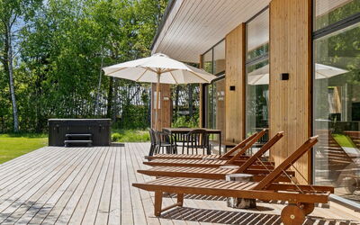 Tinja - 900M from the Sea