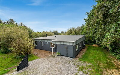 Jerrit - 1.4Km from the Sea