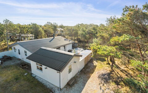 Jytte - 1.7Km from the Sea: Casa, Techo, Casa, Cabaña, Cobertizo, Edificios Del Jardín, Vía Muerta, Yarda, Cuarto De Troncos, \Choza