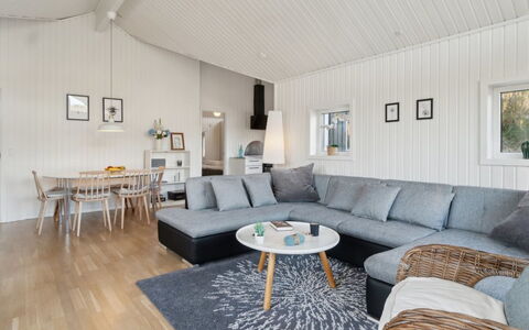 Etel - 600M from the Sea: Madera, Casa, Diseño De Interiores, Piso, Suelo, Sala, Sofá, Techo, Suelos De Madera