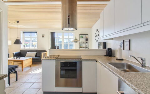 Alessandra - 500M from the Sea: Mueble, Cocina, Mostrador, Diseño De Interiores, Piso, Suelo, Gabinetes, Madera, Aparato De Cocina, Techo