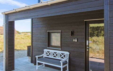 Ascan - 600M from the Sea: Mueble, Diseño De Interiores, Piso, Madera, Suelo, Techo, Suelos De Madera, Silla, Mesa, Encendiendo