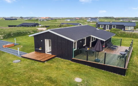 Lok - 450M from the Sea: Arquitectura, Techo, Casa, Material Compuesto, La Luz Del Día, Vía Muerta, Entrada De Coches
