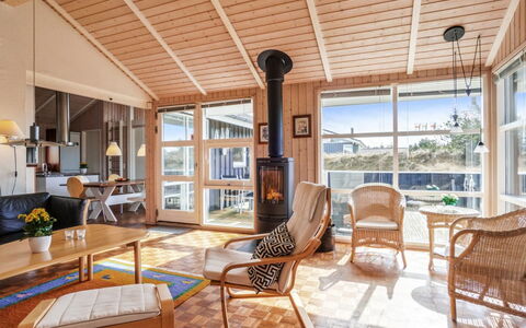 Franzisca - 700M from the Sea: Madera, Mueble, Diseño De Interiores, Piso, Suelo, Techo, Sala, Silla, Casa, Puerta