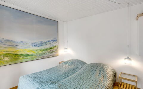 Cordelia - 1Km from the Sea: Diseño De Interiores, Habitación, Techo, Piso, Suelo, Cama, Mueble, Habitación, Sábana, Lecho