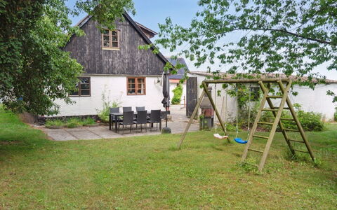 Helmer - 3Km from the Sea: Hierba, Casa, Techo, Casa, Cabaña, Arbusto, El Terreno Del Lote, Área Rural, Casa De Campo, Cobertura Del Suelo