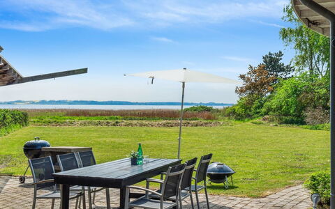 Vemund - 100M to the Fjord: Mueble, Mueble Para Exteriores, Silla, Mesa, Mesa Al Aire Libre, El Terreno Del Lote, Sombra, Césped, Cocina Y Comedor Mesa, Jardín