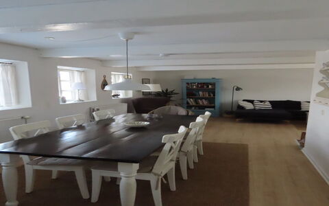 Ilkka - 220M from the Sea: Mueble, Diseño De Interiores, Piso, Madera, Suelo, Mesa, Techo, Silla, Cocina Y Comedor Mesa, Comedor