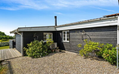 Thrugils - 200M from the Sea