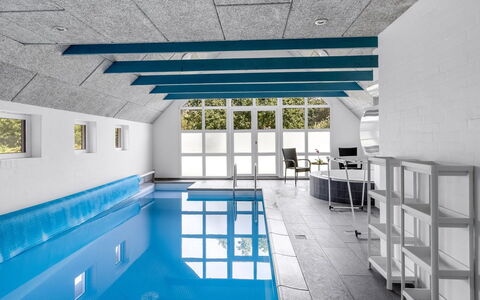 Sondra - from the Sea: Mueble, Diseño De Interiores, Piso, Madera, Suelo, Techo, Suelos De Madera, Silla, Mesa, Encendiendo