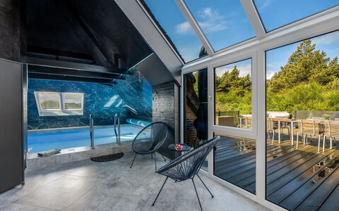 Kimon - 750M from the Sea: Mueble, Mueble Para Exteriores, Vajilla, Mesa, Drinkware, Silla, Mesa Al Aire Libre, Comida, Botella