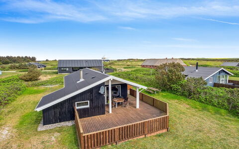 Wolter - 700M from the Sea: Casa, Techo, Casa, Cabaña, Cobertizo, Edificios Del Jardín, Vía Muerta, Yarda, Cuarto De Troncos, \Choza