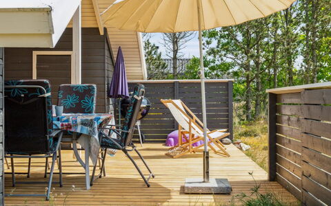 Myrte - 900M from the Sea: Mueble, Diseño De Interiores, Piso, Madera, Suelo, Techo, Suelos De Madera, Silla, Mesa, Encendiendo