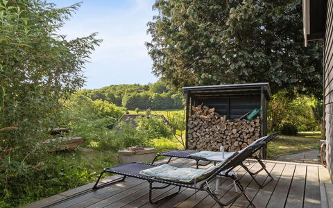 Teijo - 2.5Km from the Sea: Madera, Mueble, Mueble Para Exteriores, Planta De La Comunidad, Cobertura Del Suelo, Jardín, Madera Dura, Material Natural, Silla, Sombra