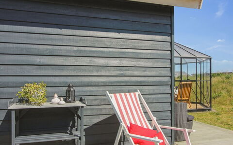 Thomsen - 475M from the Sea: Madera, Vía Muerta, Tablón, Madera Dura, Mueble Para Exteriores, Manchas De Madera, Material Natural, Diseño