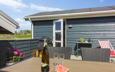 Thomsen - 475M from the Sea