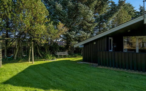 Apsolon - 600M from the Sea: Hierba, Pradera, El Terreno Del Lote, Cabaña, Área Rural, Prado, Edificios Del Jardín, Jardín, Cobertizo