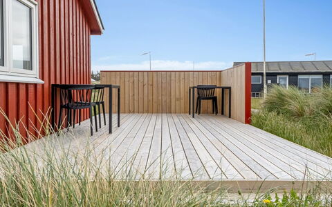 Nikoletta - 50M from the Sea: Mueble, Mueble Para Exteriores, Vajilla, Mesa, Drinkware, Silla, Mesa Al Aire Libre, Comida, Botella