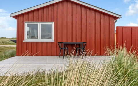 Nikoletta - 50M from the Sea: Mueble, Mueble Para Exteriores, Vajilla, Mesa, Drinkware, Silla, Mesa Al Aire Libre, Comida, Botella