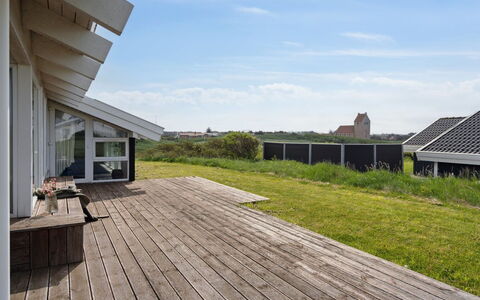 Jürgen - 293M from the Sea: Mueble, Diseño De Interiores, Piso, Madera, Suelo, Techo, Suelos De Madera, Silla, Mesa, Encendiendo