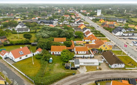 Natalija - 100M from the Sea: Barrio Residencial, Edificio, Casa, Techo, Casa, Suburbio, Área Urbana, Barrio, La Carretera, By