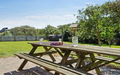Ingward - 750M from the Sea