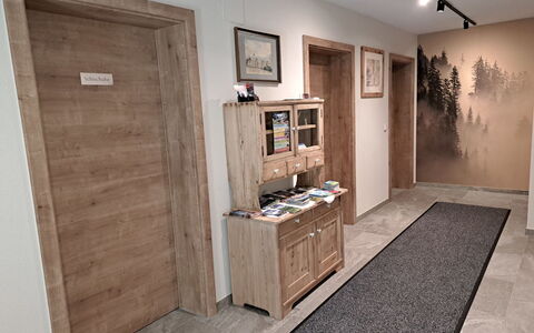 Hippach 500: Marco, Gabinetes, Propiedad, Mueble, Madera, Edificio, Arquitectura, Planta De Casa, Piso, Suelo