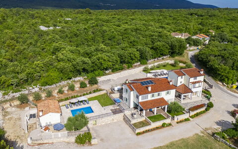 Villa Dina: Barrio Residencial, Inmuebles, Recurso, Piscina, Villa, Eco Hotel, Ciudad De Vacaciones, Mansión, Hotel, Hacienda