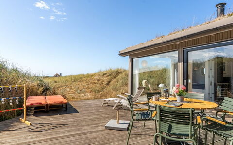 Hoat - 300M from the Sea: Madera, Mueble, Silla, Eco Hotel, Madera Dura, Cubierta, Sombra, Porche, Balcón, Recurso