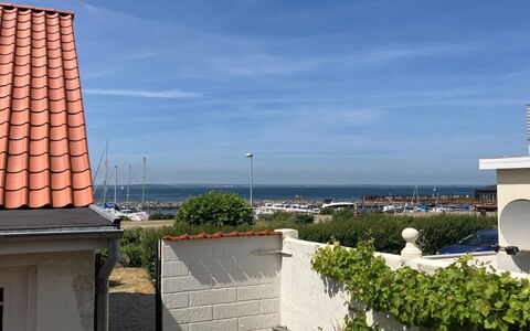 Merete - 50M from the Sea: Techo, Casa, Casa, Cabaña, Vía Muerta, Inmuebles, Entrada De Coches, Edificios Del Jardín, Yarda, Cobertizo