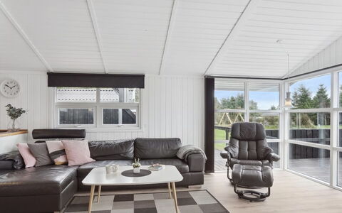 Sylvi - 750M from the Sea: Mueble, Diseño De Interiores, Piso, Madera, Suelo, Techo, Suelos De Madera, Silla, Mesa, Encendiendo