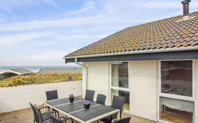 Hilmer - 180M from the Sea