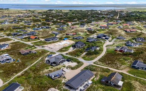Waldar - from the Sea: Techo, Casa, Casa, Cabaña, Puerta, Vía Muerta, Cubierta, Porche, Tablón, Madera Dura
